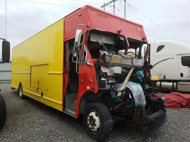 4UZAARDU9HCHX8518 2017 FREIGHTLINER CHASSIS M LINE WALK-IN VAN-0