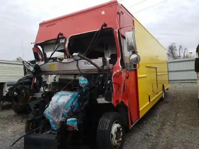 4UZAARDU9HCHX8518 2017 FREIGHTLINER CHASSIS M LINE WALK-IN VAN-1