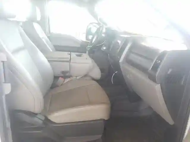 1FD8X3E65HED33401 2017 FORD F350 SUPER DUTY-4