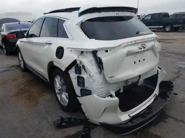 3PCAJ5M3XKF122680 2019 INFINITI QX50 ESSENTIAL-2