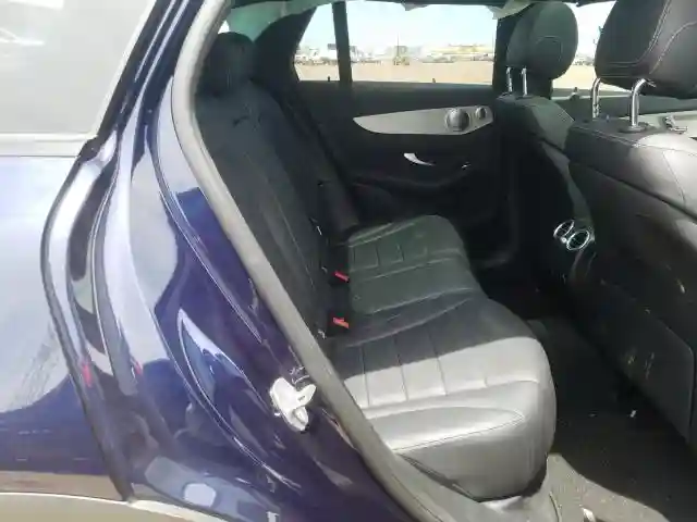 WDC0G4JB7KV172044 2019 MERCEDES-BENZ GLC 300-5