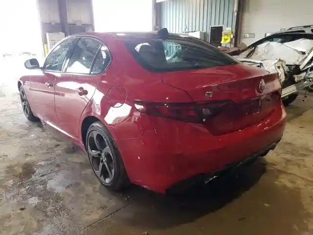 ZARFAEDN1H7542050 2017 ALFA ROMEO GIULIA Q4-2
