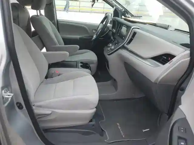 5TDKZ3DCXLS023291 2020 TOYOTA SIENNA LE-4