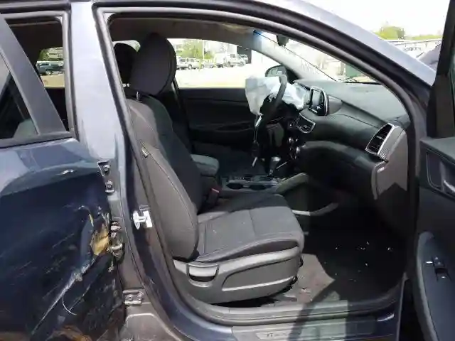 KM8J23A44KU879723 2019 HYUNDAI TUCSON SE-4