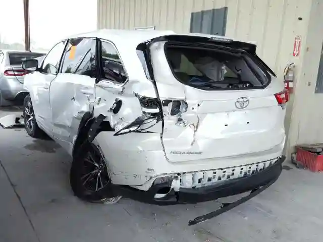 5TDZARFH3HS030415 2017 TOYOTA HIGHLANDER LE-2