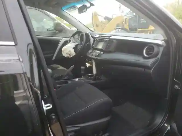 JTMRJREVXJD166002 2018 TOYOTA RAV4 HV LE-4