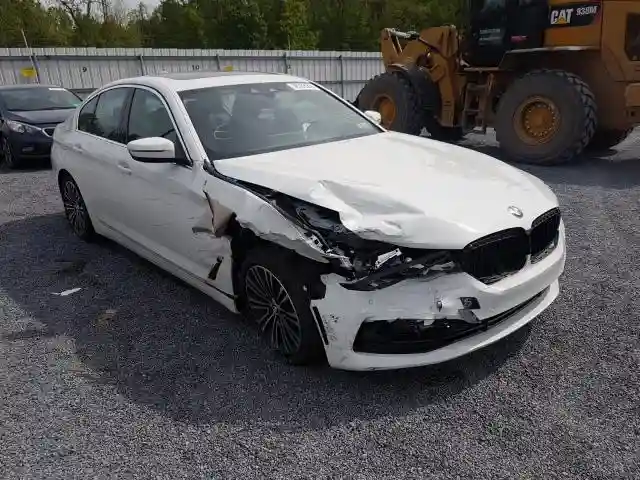 WBAJA7C50KWW00483 2019 BMW 530 XI-0