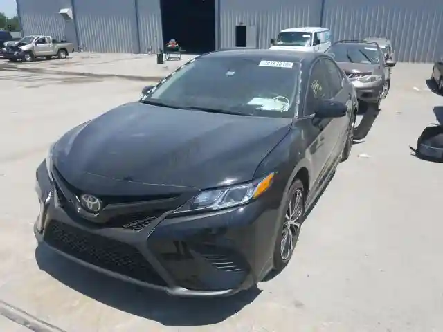 4T1G11AK3LU326028 2020 TOYOTA CAMRY SE-1