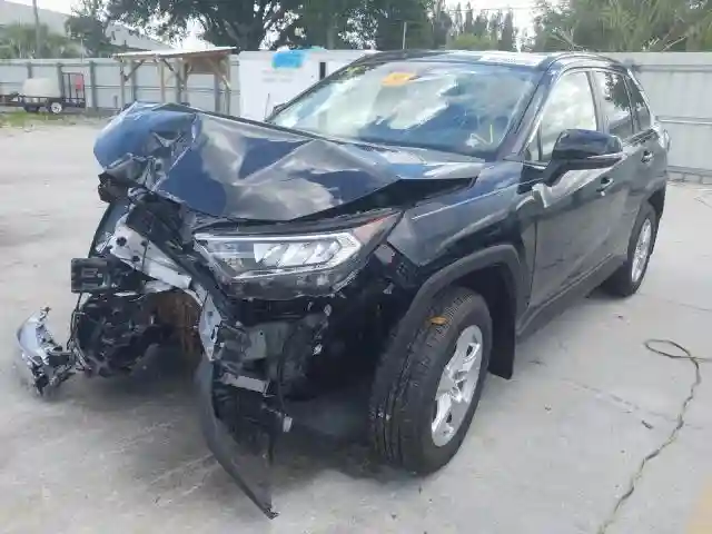 JTMW1RFV5LJ017437 2020 TOYOTA RAV4 XLE-1