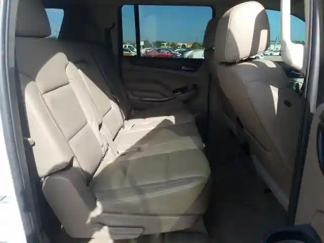 1GKS1GKCXJR357273 2018 GMC YUKON XL C1500 SLT-5