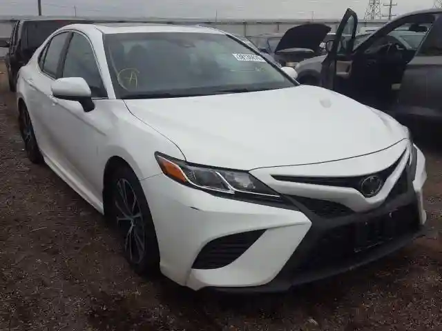 4T1B11HK3JU612765 2018 TOYOTA CAMRY L-0