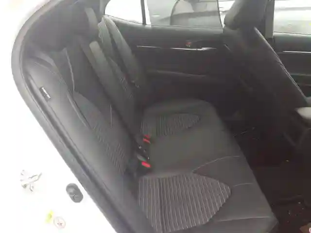 4T1B11HK3JU612765 2018 TOYOTA CAMRY L-5