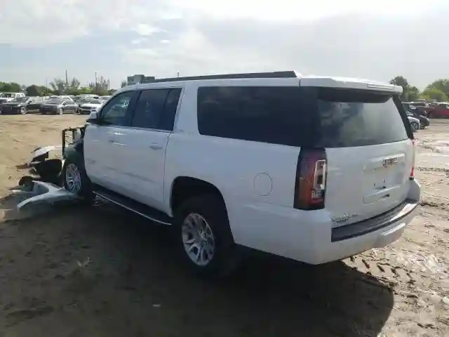 1GKS1GKCXJR357273 2018 GMC YUKON XL C1500 SLT-2