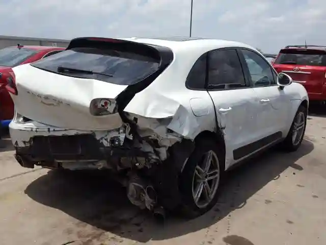 WP1AB2A53HLB11705 2017 PORSCHE MACAN S-3