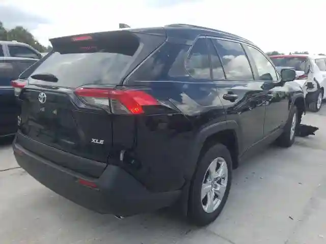 JTMW1RFV5LJ017437 2020 TOYOTA RAV4 XLE-3