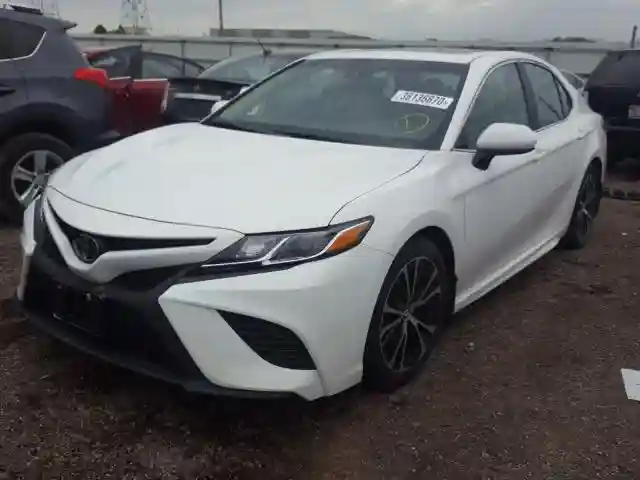 4T1B11HK3JU612765 2018 TOYOTA CAMRY L-1