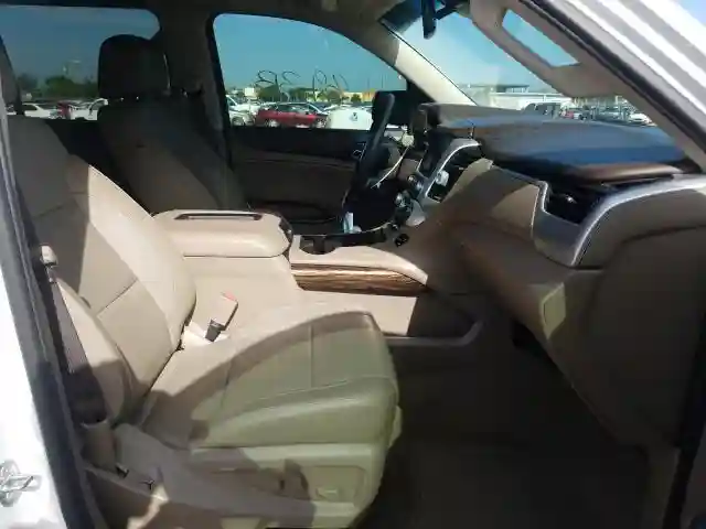1GKS1GKCXJR357273 2018 GMC YUKON XL C1500 SLT-4