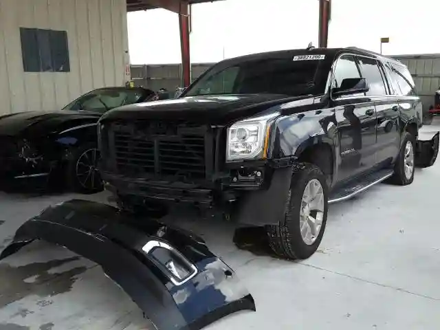 1GKS1JKC5KR326320 2019 GMC YUKON XL C1500 SLT-1