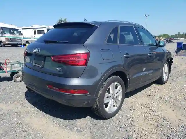 WA1ECCFS3JR019561 2018 AUDI Q3 PREMIUM-3