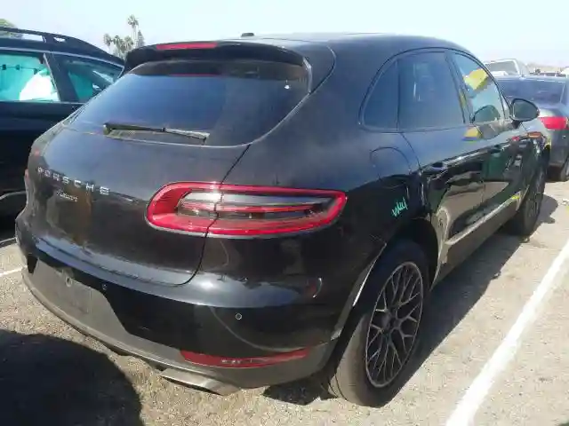 WP1AA2A59JLB22135 2018 PORSCHE MACAN-3