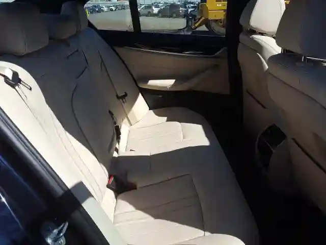 WBAJE7C57KWD53986 2019 BMW 540 XI-5
