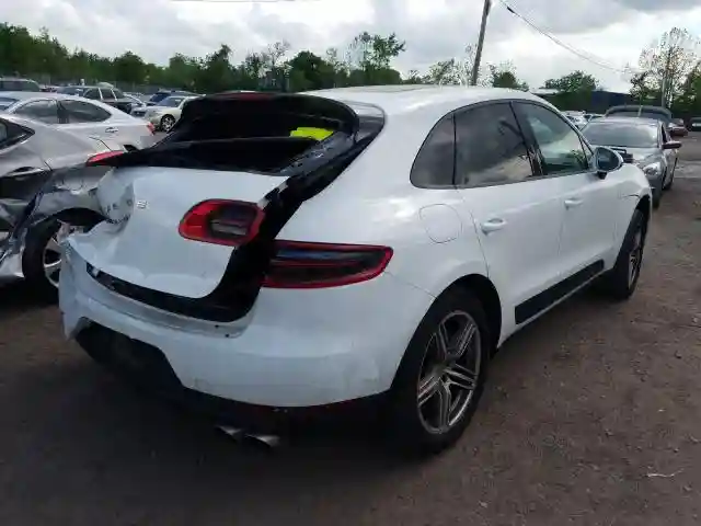 WP1AB2A50FLB74614 2015 PORSCHE MACAN S-3