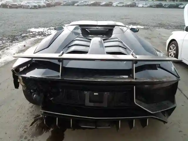 ZHWUT3ZDXGLA05032 2016 LAMBORGHINI AVENTADOR SV-5