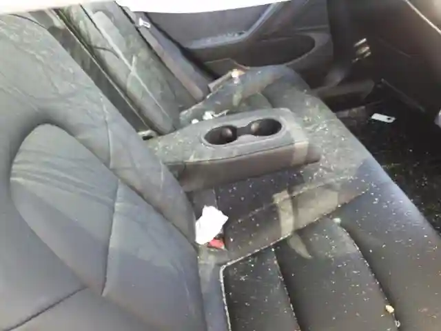 5YJ3E1EB7JF069656 2018 TESLA MODEL 3-5