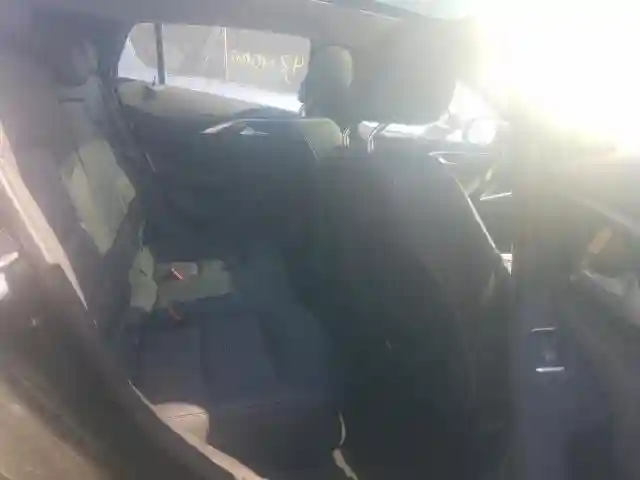 SJKCH5CP4JA005268 2018 INFINITI QX30 PURE-5