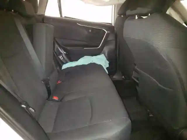 2T3G1RFV1KW045613 2019 TOYOTA RAV4 LE-5