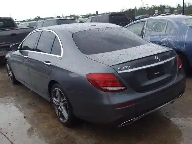 WDDZF4JB5HA101172 2017 MERCEDES-BENZ E 300-2
