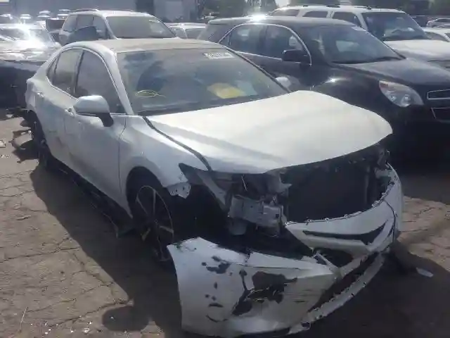 4T1BZ1HK6JU017417 2018 TOYOTA CAMRY XSE-0
