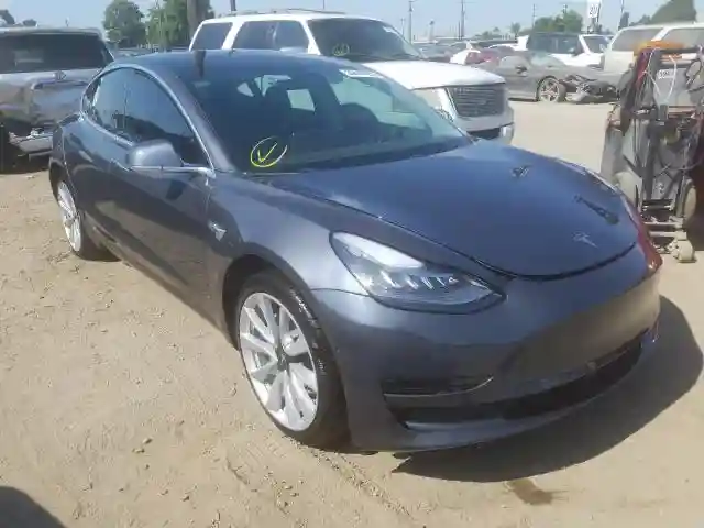 5YJ3E1EA5JF050675 2018 TESLA MODEL 3-0