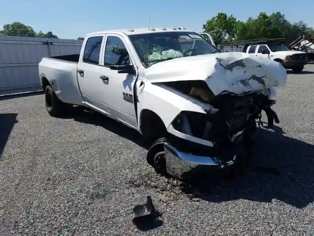 3C63RRGL9FG621398 2015 RAM 3500 ST-0