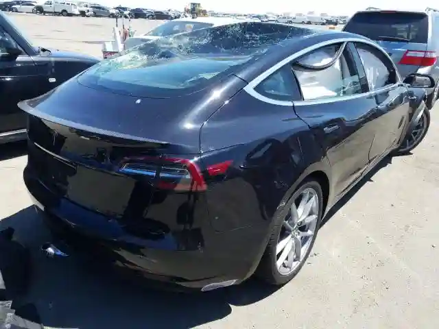 5YJ3E1EB7JF069656 2018 TESLA MODEL 3-3
