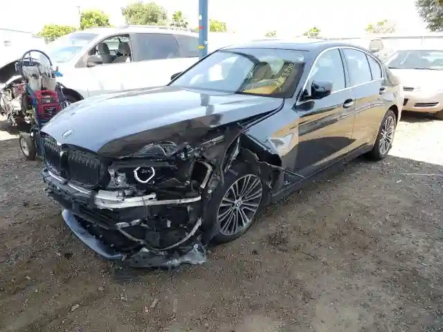 WBAJE5C57JG917663 2018 BMW 540 I-1