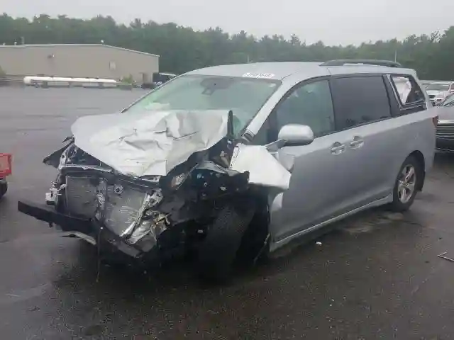 5TDKZ3DCXLS055707 2020 TOYOTA SIENNA LE-1