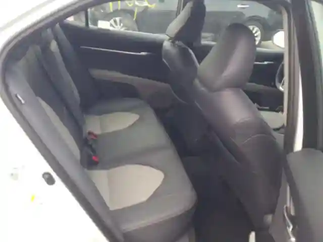 4T1B11HK2JU006793 2018 TOYOTA CAMRY L-5