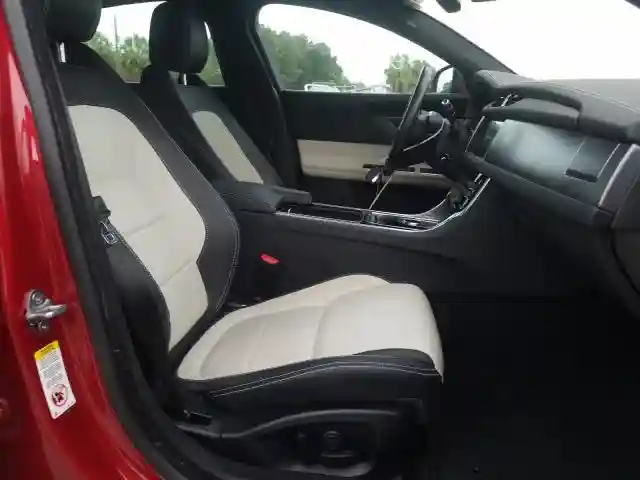 SAJBF4BN0HCY46678 2017 JAGUAR XF R - SPORT-4