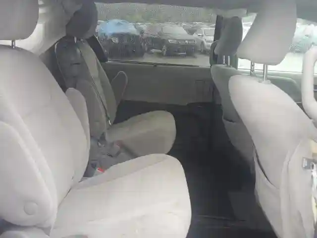 5TDKZ3DCXLS055707 2020 TOYOTA SIENNA LE-5