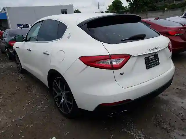ZN661XUA2JX292082 2018 MASERATI LEVANTE-2