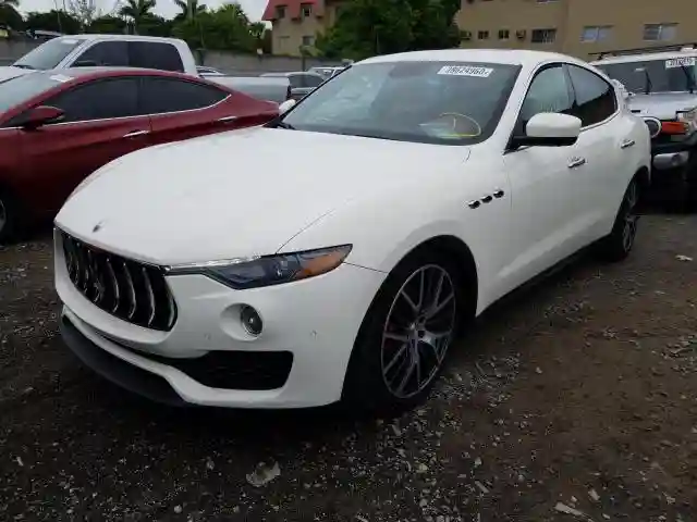 ZN661XUA2JX292082 2018 MASERATI LEVANTE-1
