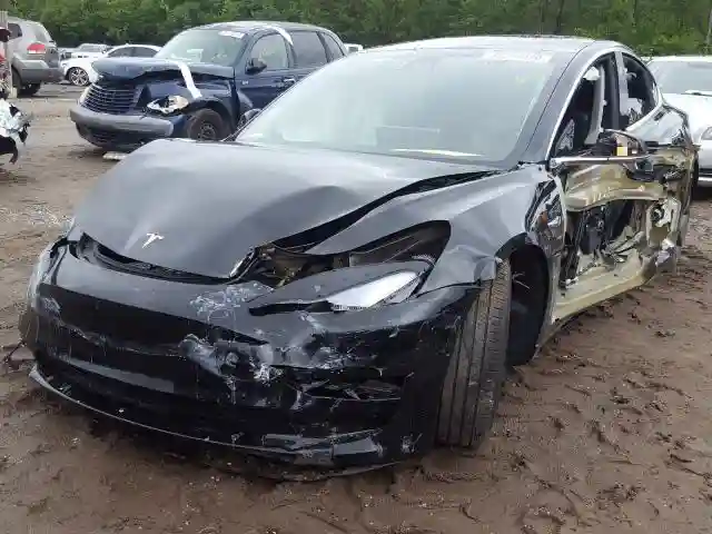 5YJ3E1EA2KF190121 2019 TESLA MODEL 3-1