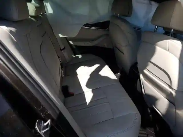 WBAJE5C54KWW07574 2019 BMW 540 I-5