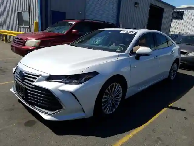 4T1B21FB5KU011570 2019 TOYOTA AVALON XLE-1
