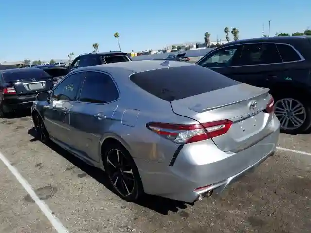 4T1B61HK9JU095473 2018 TOYOTA CAMRY XSE-2