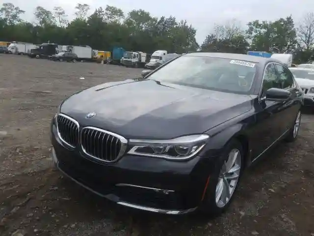 WBA7F2C59JG423830 2018 BMW 750 XI-1
