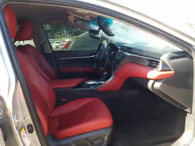 4T1B61HK9JU095473 2018 TOYOTA CAMRY XSE-4