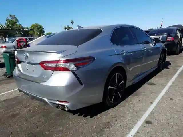 4T1B61HK9JU095473 2018 TOYOTA CAMRY XSE-3