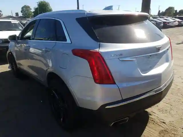 1GYKNBRS9HZ109522 2017 CADILLAC XT5 LUXURY-2